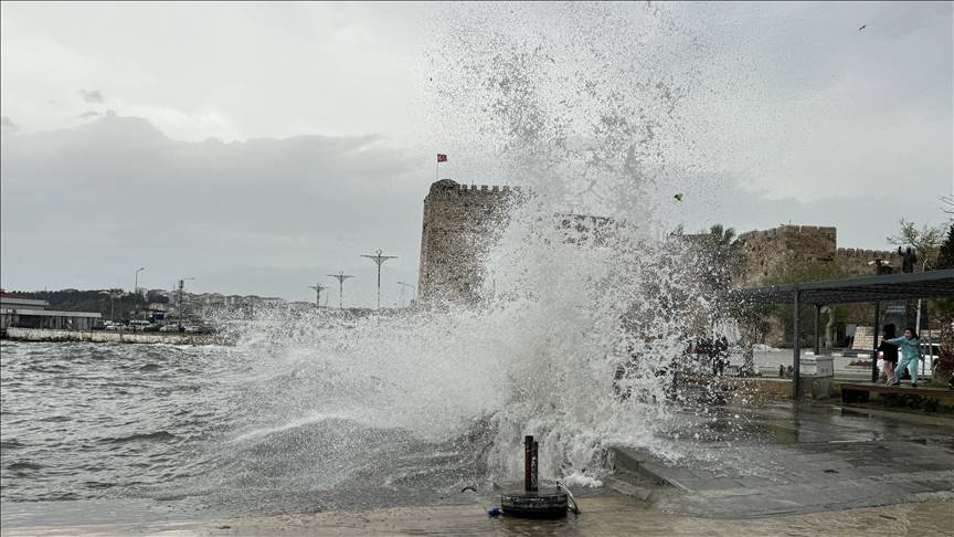 İstanbul dahil çok sayıda ili vuracak! Meteoroloji'den yeni uyarı geldi 38